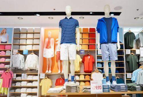 快时尚巨头优衣库在日本受天气影响销售下滑